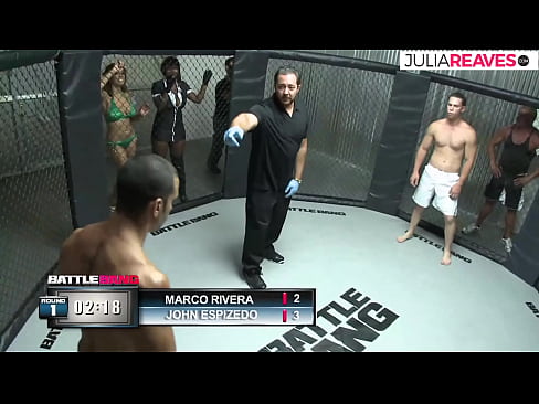 ❤️ Ultimate Fighter fucks a nọmba girl ozugbo a ọgụ na mgbanaka Ihe gba ọtọ ❌